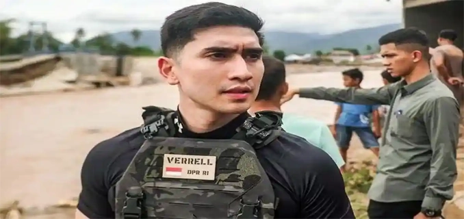 Verrel Bramasta Ke Lokasi Banjir Sumatra Mengenakan Rompi Taktis