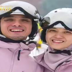 Di Tengah Rumor Kini, Ricky Harun Pamer Kemesraan Dengan Sang Istri