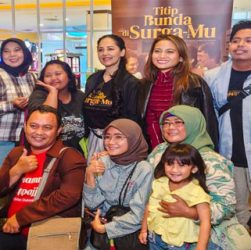 Air Mata Penonton Pecah di Gala Premiere Film