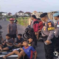Viral Polisi Tangkap Teman Yang Main Petasan